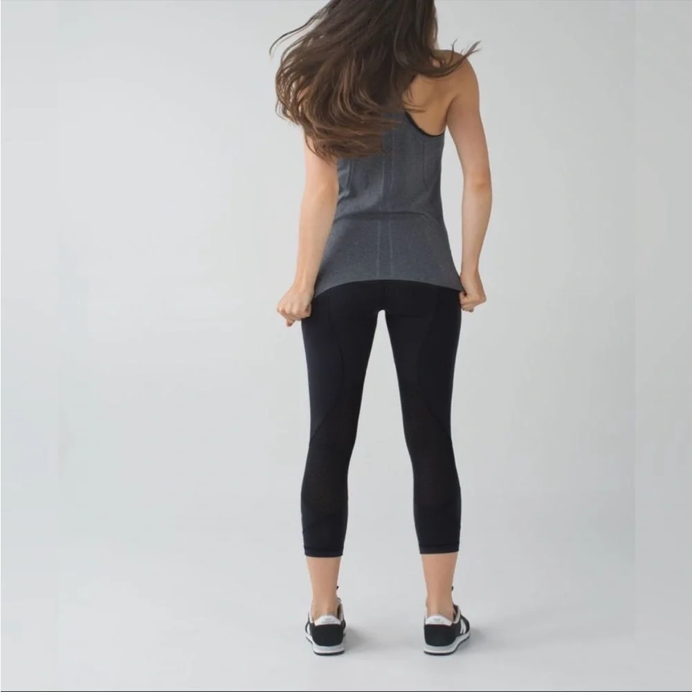 Lululemon Athletica Black Pace Rival Crop Cropped Leggings 22” Women’s Size 6